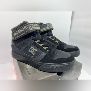New DC Shoe Co USA- Pure High Top- Black/Olive Green Details, Boys Size 2, NWT